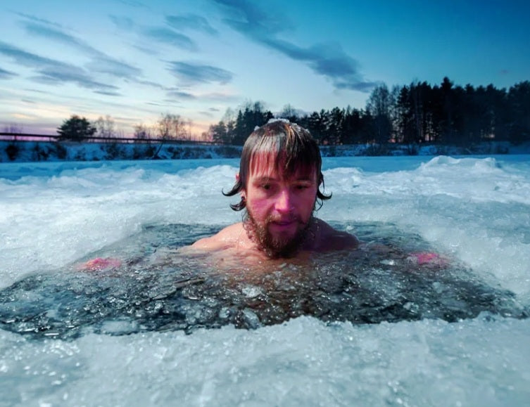 The Rise of Cold Therapy for Men’s Grooming, Fitness, and Mindset in 2025